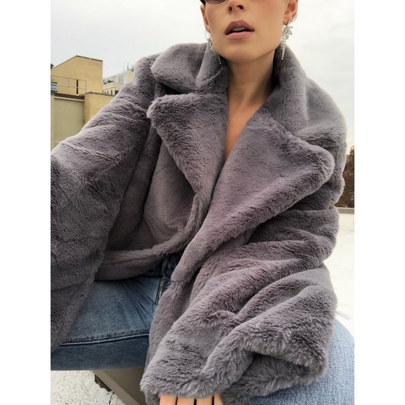 Last 1✨Vana Gray Bell Sleeve Faux Fur Coat - Picture 2 of 8